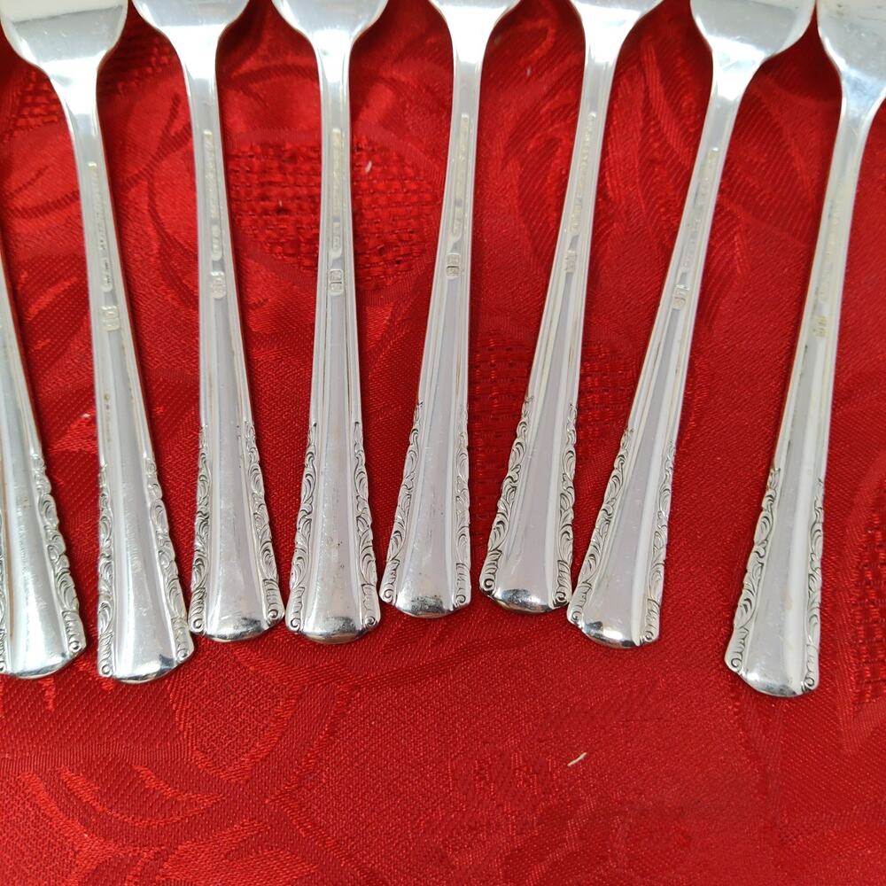 8X SF Salad Forks May Queen Holmes & Edwards Silverplate Flatware No Monogram - Picture 10 of 10